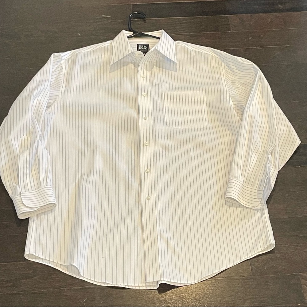Jos. A. Bank Traveler button down shirt